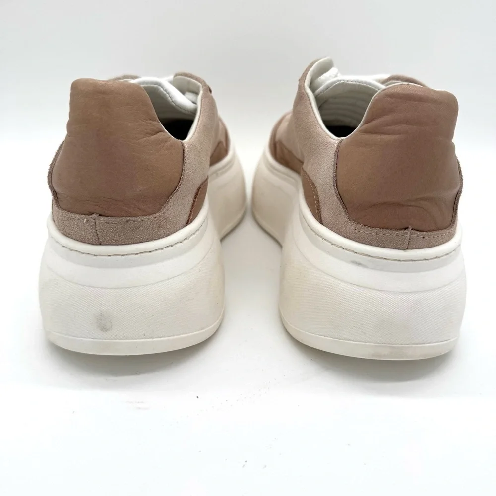 Un Paso Mas Women’s platform Sneakers Tan Lace Up